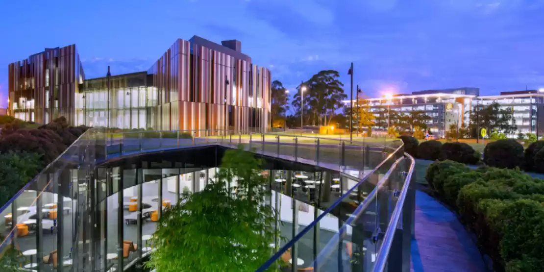 Macquarie विश्वविद्यालय (Macquarie)