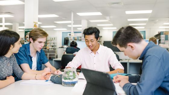 Estude no Eynesbury College em Adelaide