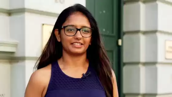 Nidhi 国际物理治疗学生